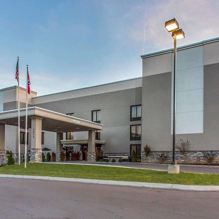 Quality Suites Nashville Airport מראה חיצוני תמונה