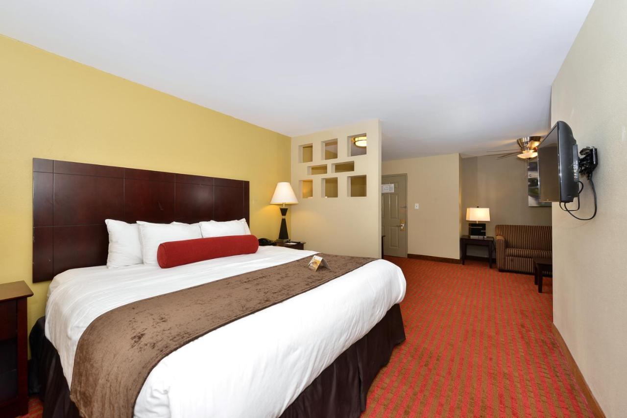 Quality Suites Nashville Airport מראה חיצוני תמונה
