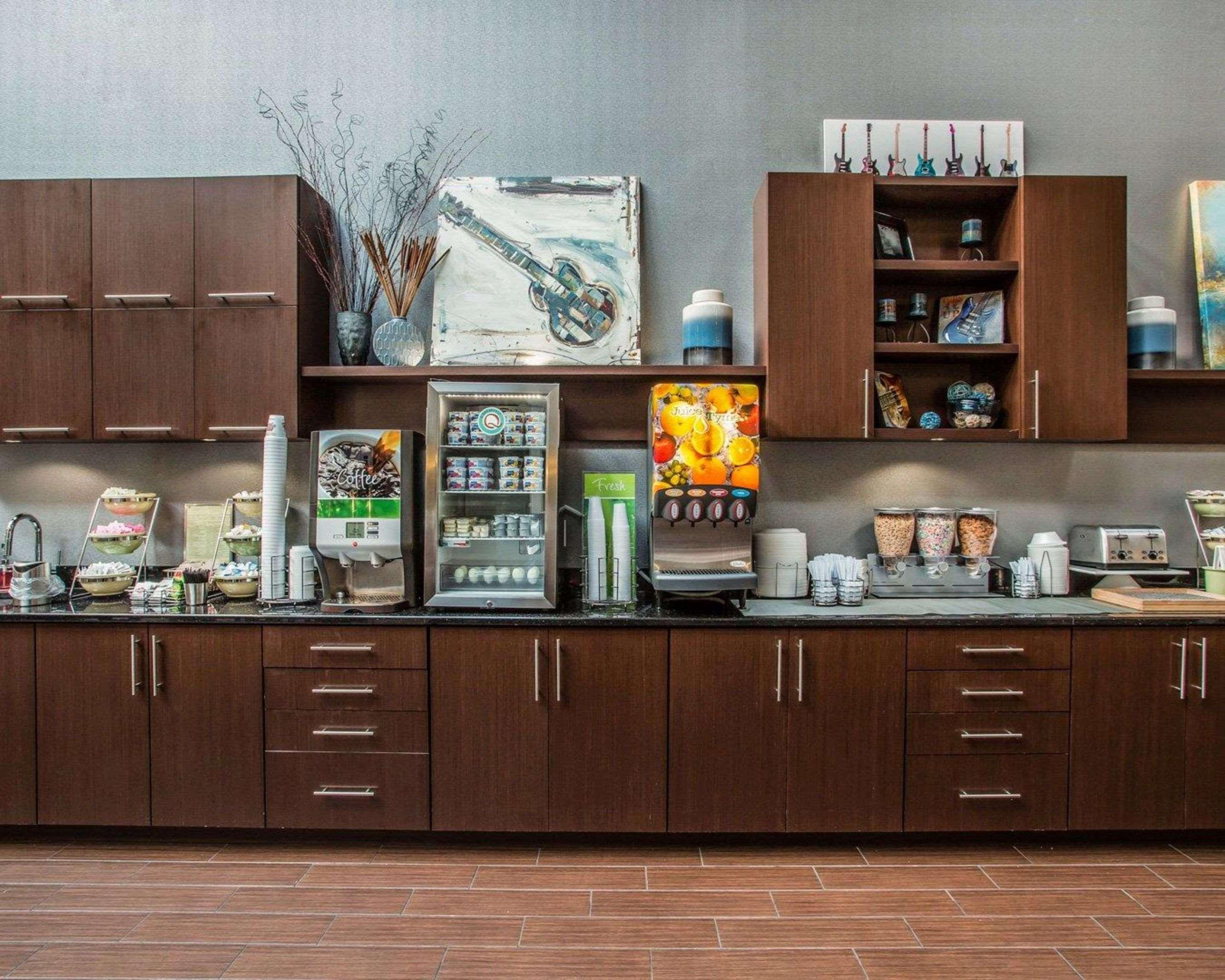Quality Suites Nashville Airport מראה חיצוני תמונה
