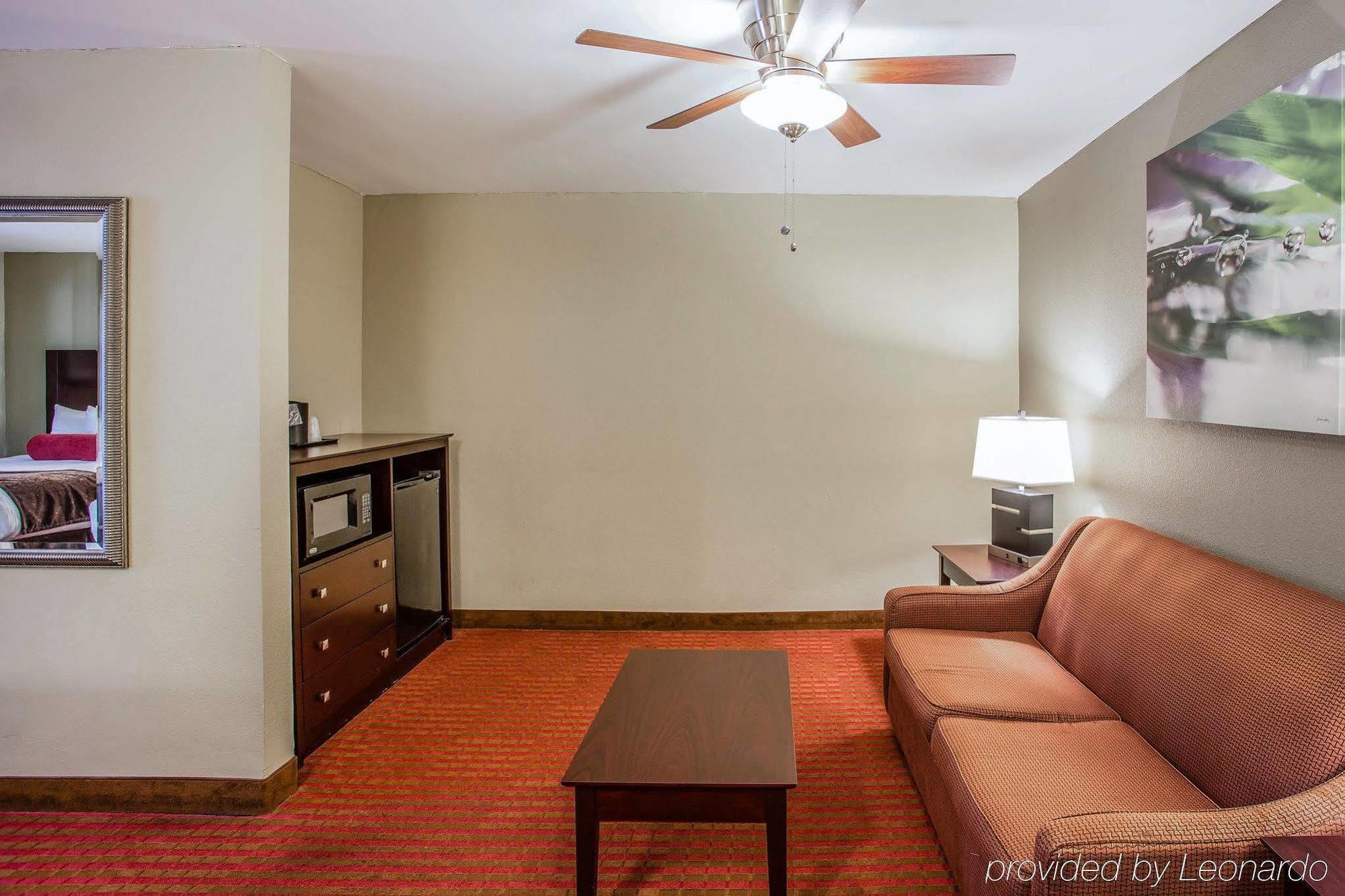 Quality Suites Nashville Airport מראה חיצוני תמונה