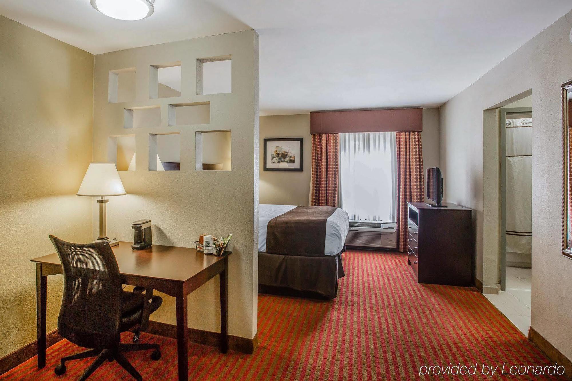 Quality Suites Nashville Airport מראה חיצוני תמונה